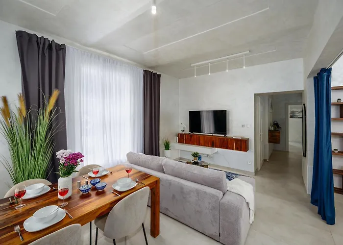 Days - Luxurious In A Quiet Area Praga