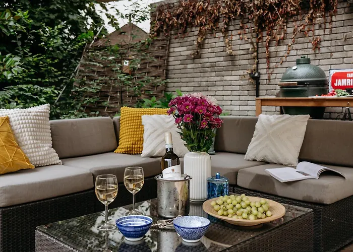 Days - Luxurious In A Quiet Area *