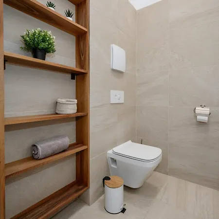 Days - Luxurious In A Quiet Area Appartement *