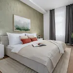 Days - Luxurious In A Quiet Area Prag