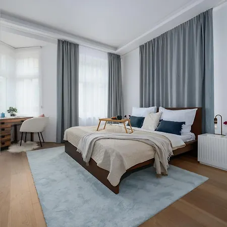 Days - Luxurious In A Quiet Area Prag