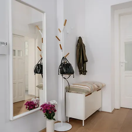 Days - Luxurious In A Quiet Area * Prag